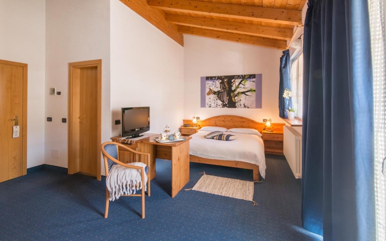 Sport Hotel Alpina Мадезимо Екстериор снимка